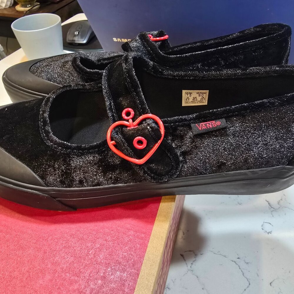 COPY - Vans MARY JANE Hearts Black VN000CRR458 Womens Sneakers Shoes size 7 BAL…
